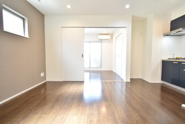 Ｃｈｅｒｉｍ烏森Ｅａｓｔ　名古屋市賃貸　仲介手数料無料の居間・リビング