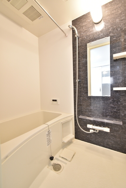 Ｃｈｅｒｉｍ烏森Ｅａｓｔ　名古屋市賃貸　仲介手数料無料の浴室