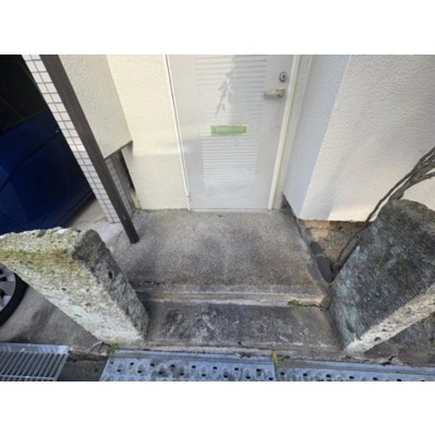 【玄関】 | 高槻市淀の原町貸家