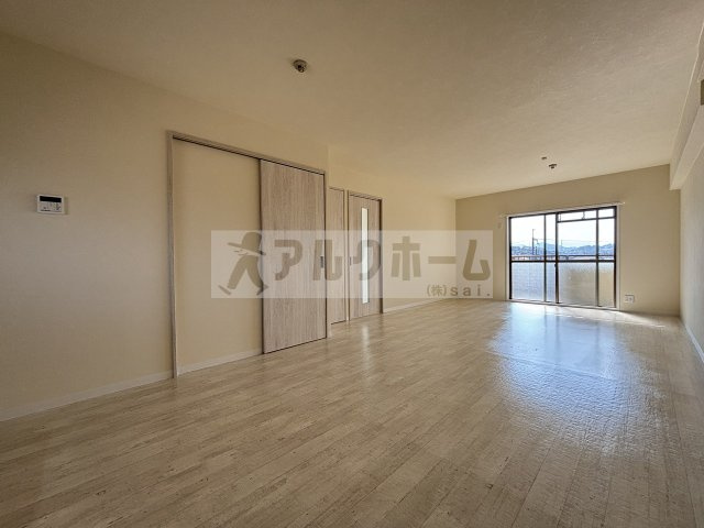 アークハイツの居間・リビング