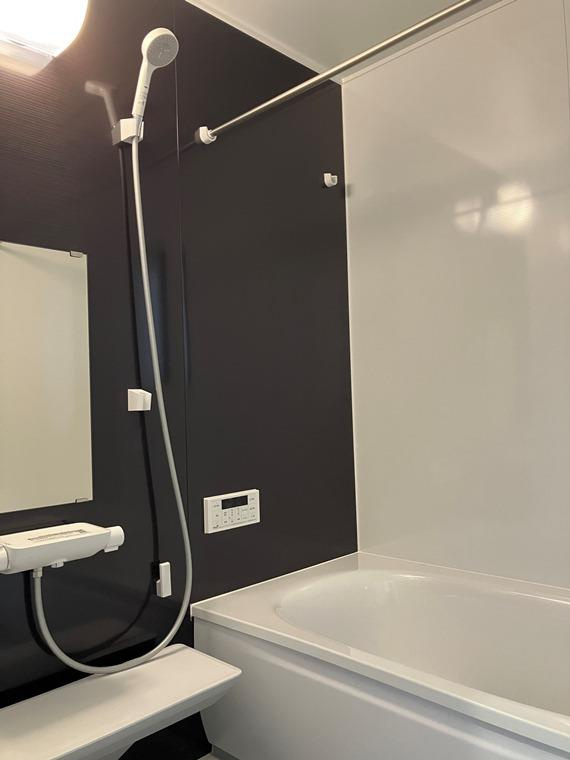 大沢戸建の浴室