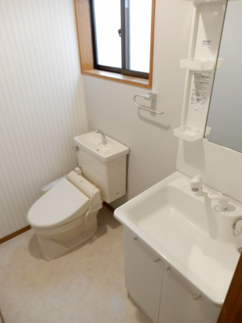 若林一丁目戸建の洗面所