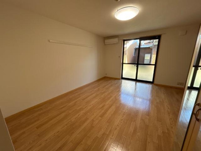 【内装】 | プリオール | 洋室