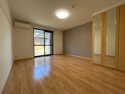 【内装】 | プリオール | 洋室