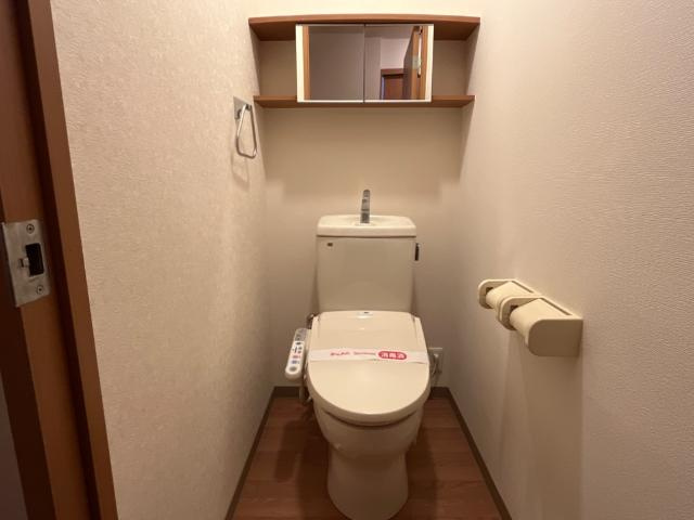 ウイステリアGのトイレ|シャワー付トイレ