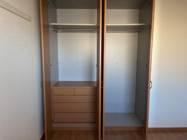 ウイステリアGの収納|洋室収納