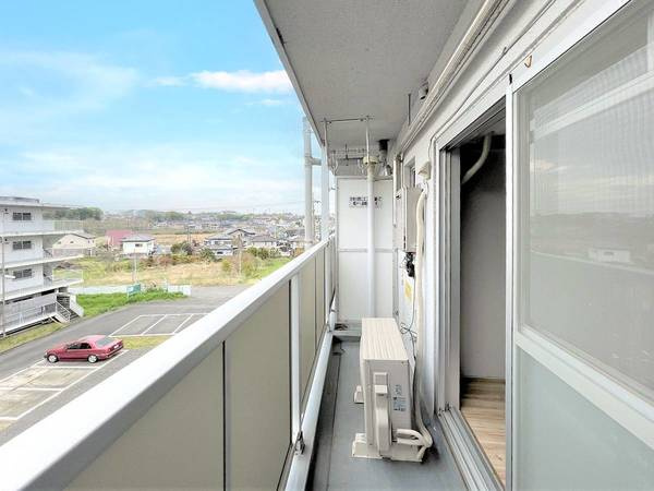 ビレッジハウス川内1号棟のバルコニー|ビレッジハウスの同一物件・同一タイプの間取りの写真です