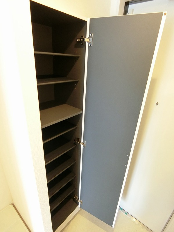 リブリ・三鷹の収納|シューズボックス