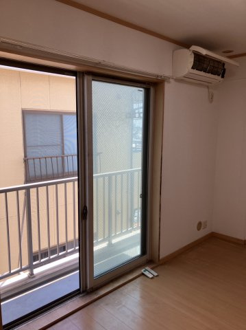 リブラ一之江の洋室