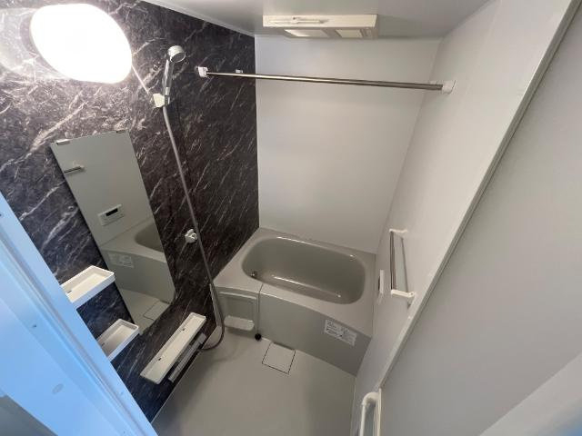 ボッテガノワールの浴室|バス