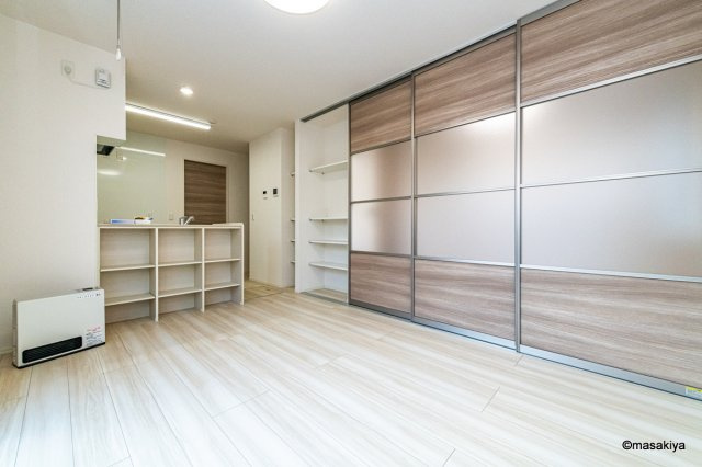 グランスクエア　Ⅱ番館の居間・リビング