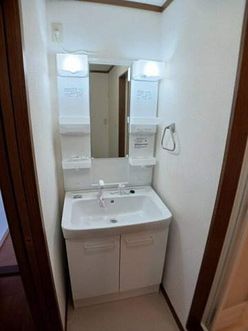 アエラⅡＢ棟の洗面所|ゆったりとスペースのある洗面所