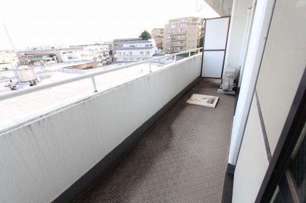 ビルディングフラワータイムのバルコニー