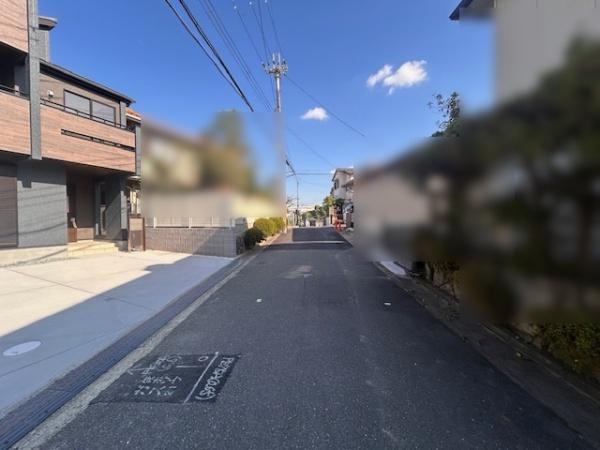 【前面道路含む現地写真】