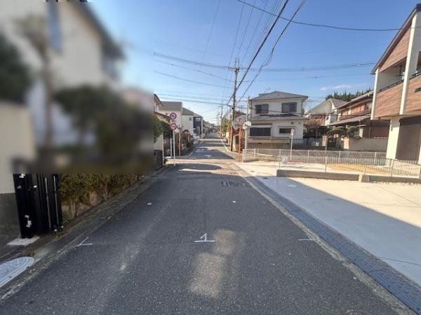 【前面道路含む現地写真】