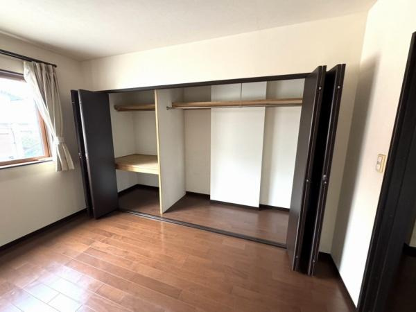 新別府町城元・中古戸建の収納