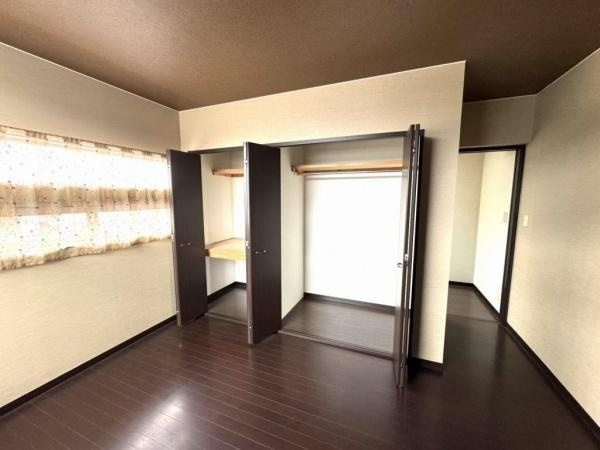 新別府町城元・中古戸建の収納