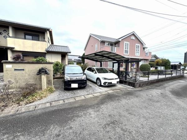 新別府町城元・中古戸建の駐車場