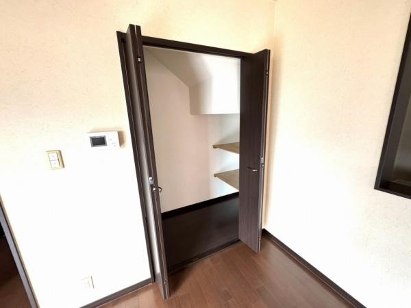 新別府町城元・中古戸建の収納