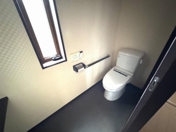 新別府町城元・中古戸建のトイレ