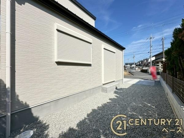 香芝市真美ケ丘５丁目 ／新築一戸建の庭|■現地撮影写真■多用途に使用可能！広々としたお庭があります！