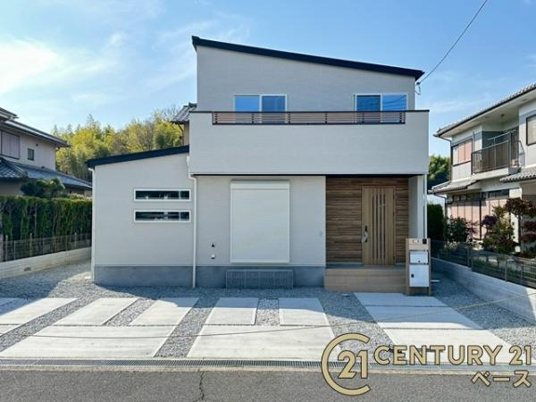 香芝市真美ケ丘５丁目 ／新築一戸建の外観|■現地撮影写真■令和８年３月完成！閑静な真美ケ丘住宅地内・生活環境や子育て環境が整ったエリア！