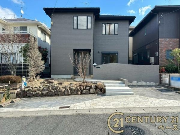 香芝市旭ケ丘５丁目　一戸建の外観|■現地撮影写真■再生住宅・平成１５年１月 新築・令和７年１２月 リフォーム済みの邸宅です！お気軽にお問い合わせください！