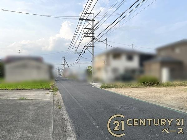 北葛城郡広陵町寺戸　一戸建の前面道路含む現地写真|■現地撮影写真■前面道路約５.３ｍでお車の出し入れも楽々！