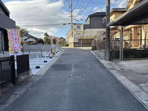 豊田市平戸橋町永和　全5棟・5号棟の前面道路含む現地写真|前面道路です。