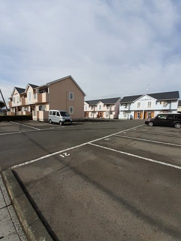 メゾンシャンポリオン　Ｃの駐車場|駐車場です