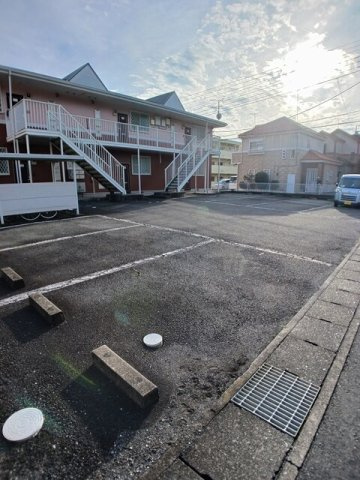 フローラの駐車場|駐車場です