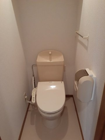 セルカ・エスタシオンＡのトイレ|ゆったりとした空間のトイレです