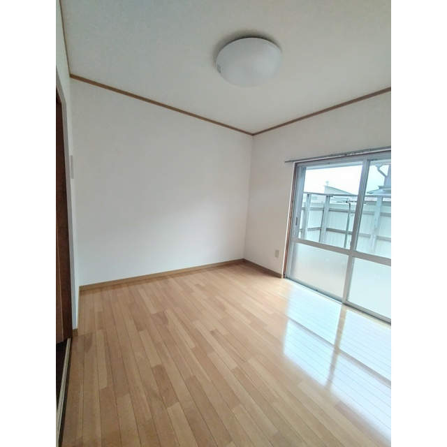 岐阜市野一色７丁目の一戸建ての居間・リビング|洋室