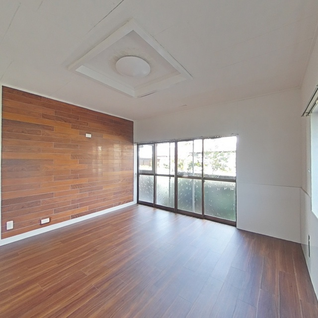 岐阜市中２丁目の一戸建ての居間・リビング