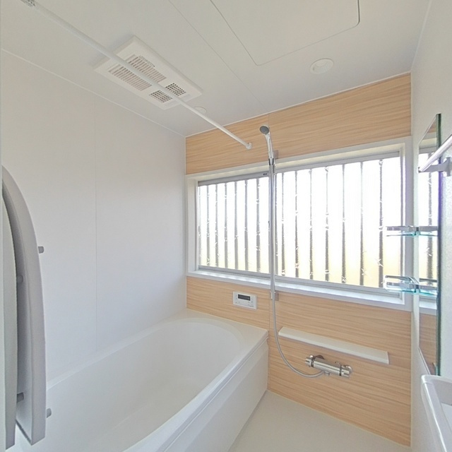 岐阜市中２丁目の一戸建てのトイレ