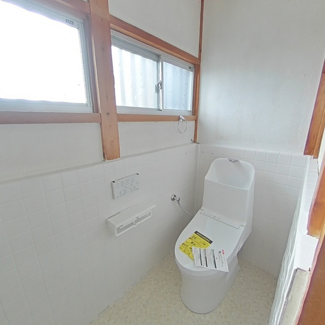 岐阜市中２丁目の一戸建ての洗面所