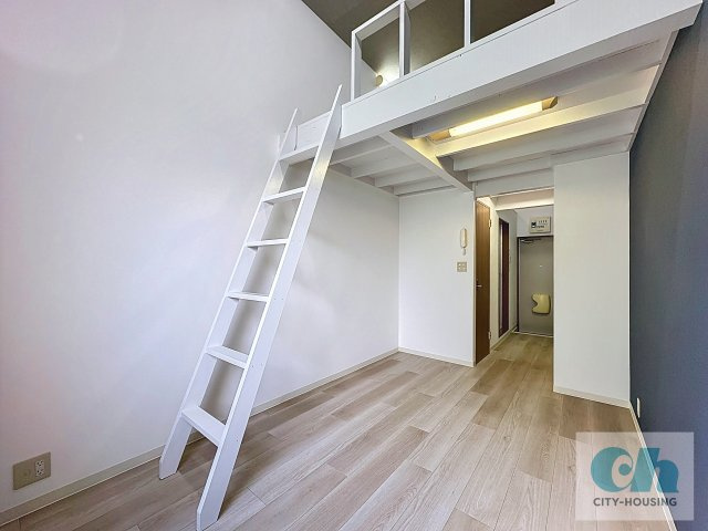 蒲田弐番館 205号室の居間・リビング