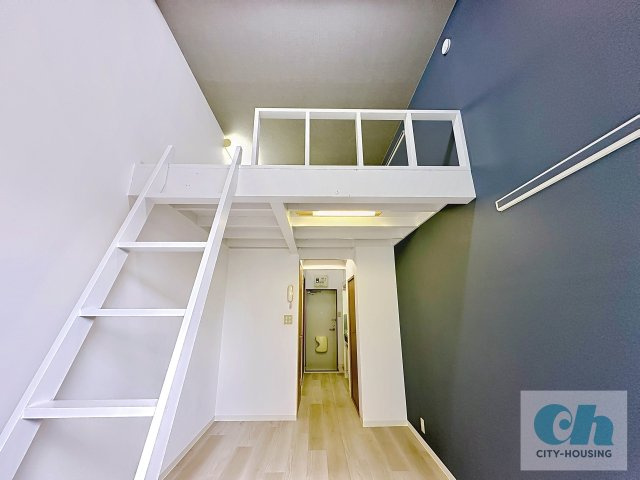 蒲田弐番館 205号室の居間・リビング