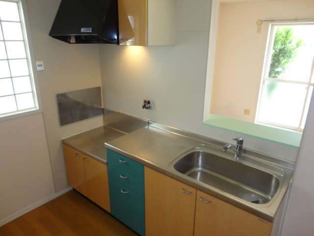 グランアベニュー真美Bのキッチン