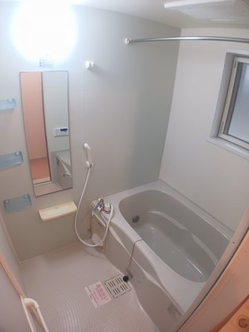 セイバリー　千代田Ｂの浴室|落ち着いた空間のお風呂です