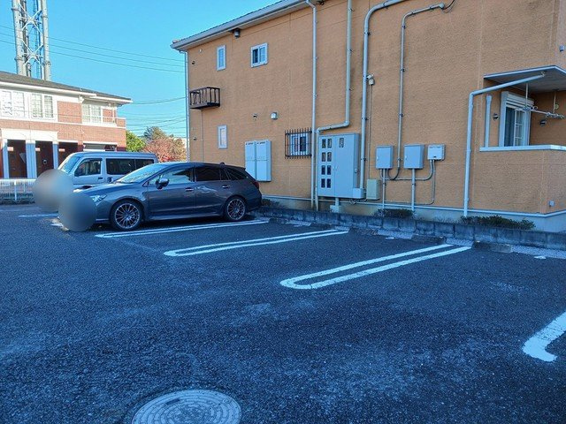 ラフィネの駐車場