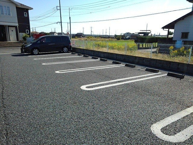 マードレ　Ⅰの駐車場