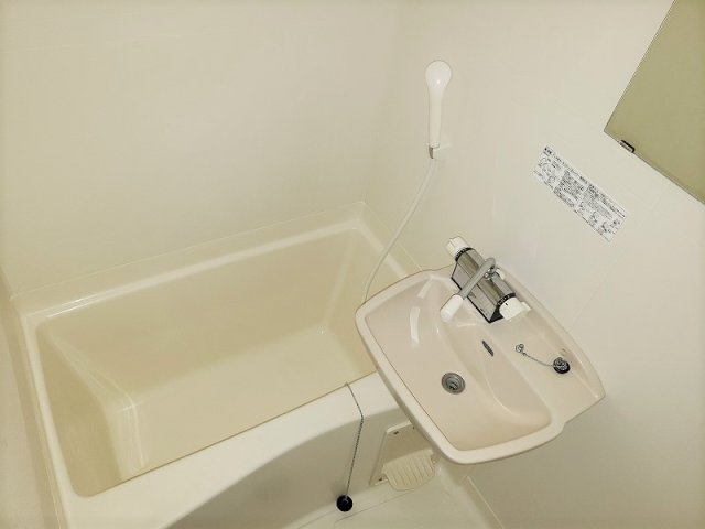 レオパレスディアタウンＣの浴室