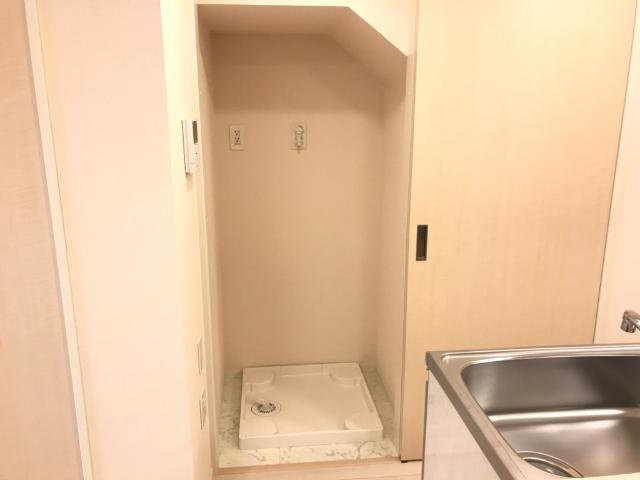 カタルピアの洗面所|洗濯機置き場