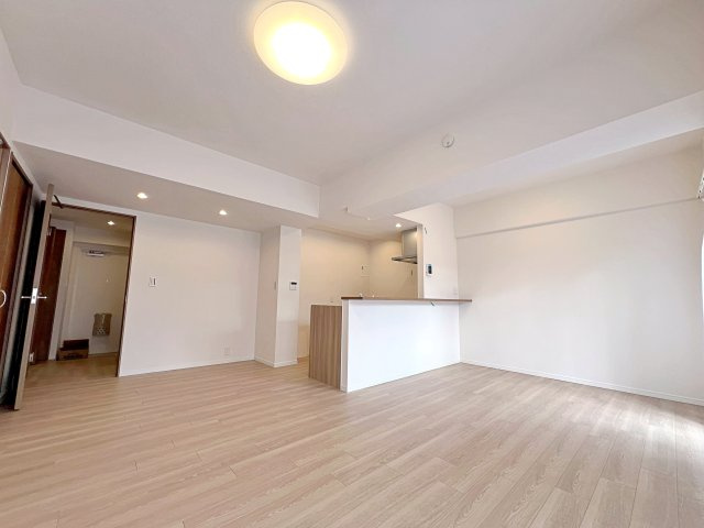 コスモ東戸塚リブレの居間・リビング