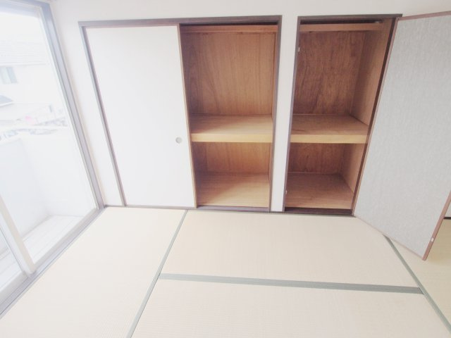 フレグランス光樹C棟の収納