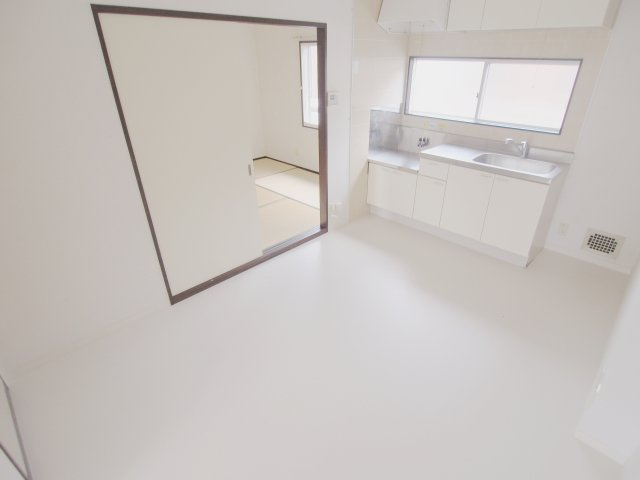 フレグランス光樹C棟の居間・リビング