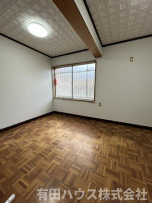 【洋室】 | H様箕島戸建 | 玄関から入って直ぐ右側の洋室