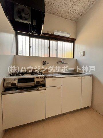 星陵台5丁目戸建のキッチン