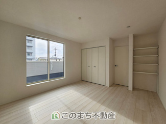 【洋室】 | リナージュ那須塩原市下永田5丁目24-1期　1号棟 | 南向きで陽当たりの良い洋室♪風通しもよく快適です☆